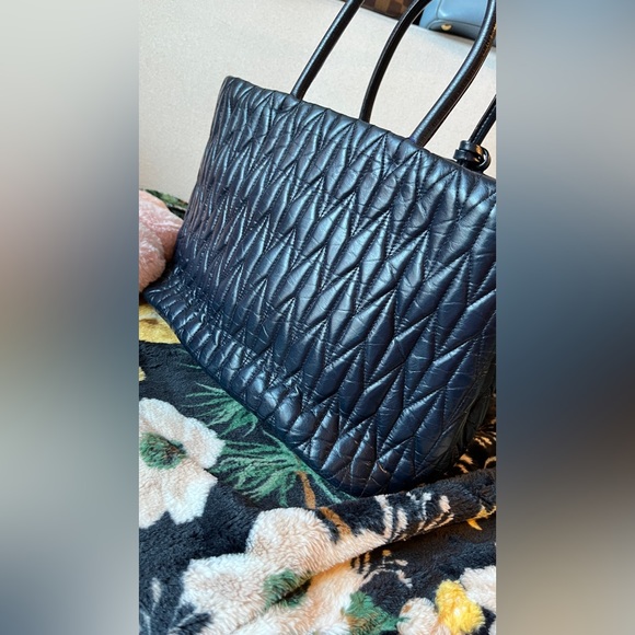 Authentic Miu Miu Matellase Bag - Picture 8 of 12